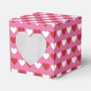 Niedlich Chic Red and White Hearts on Pink Gevor B Geschenkschachtel