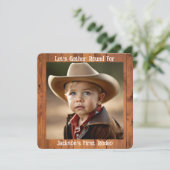 Niedlich Cowboy First Rodeo Geburtstag Einladung (Stehend Vorderseite)