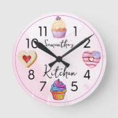 Niedlich Cupcake Pink Aquarell Personalisiert Küch Runde Wanduhr (Vorderseite)