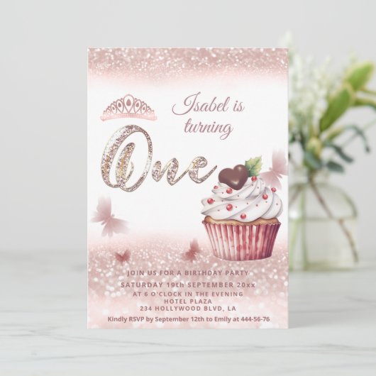 Niedlich Cupcake Rose Goldglatter Schmetterling Ti Einladung (Stehend Vorderseite)