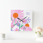 Niedlich Daisies kundenspezifische Monogramm-Wandu Quadratische Wanduhr (Zuhause)