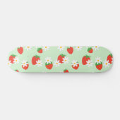 Niedlich Daisy Blume Erdbeere Weihnachts Muster Skateboard (Horizontal)