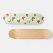 Niedlich Daisy Blume Erdbeere Weihnachts Muster Skateboard (Horizontal)