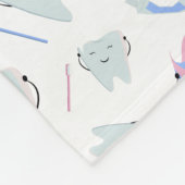 Niedlich Dentalhygienischer Zahnarztmuster weiß Fleecedecke (Ecke)