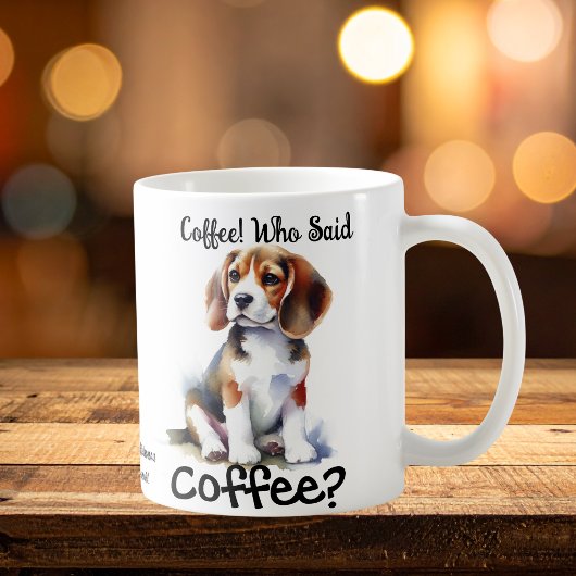 Niedlich, der Kaffee-Schwarze/Braun-Beagle sagte Kaffeetasse