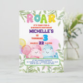 Niedlich Dinosaur Kindergeburtstag Dino Chalkboard Einladung (Stehend Vorderseite)