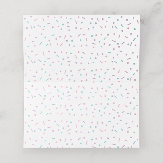 Niedlich Donut Baby Sprinkle Platzkarte (Innenseite Aufgefaltet)