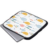 Niedlich Doodle School of Fish Pattern Laptopschutzhülle (Vorne Knopf)