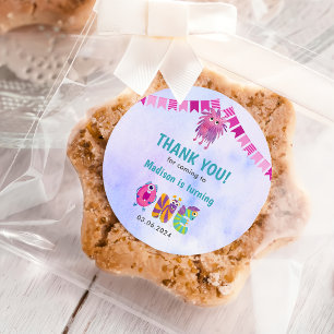 Niedlich farbenfroh unser kleines Monster Geburtst Runder Aufkleber