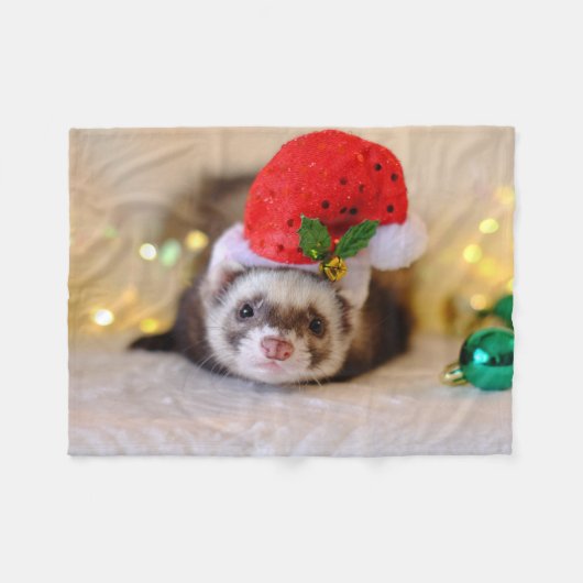 Niedlich Ferret in der Weihnachtsmannmütze Weihnac Fleecedecke (Vorderseite (Horizontal))