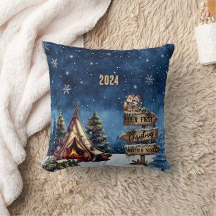 Niedlich First Christmas Couple Newlyweds Mountain Kissen