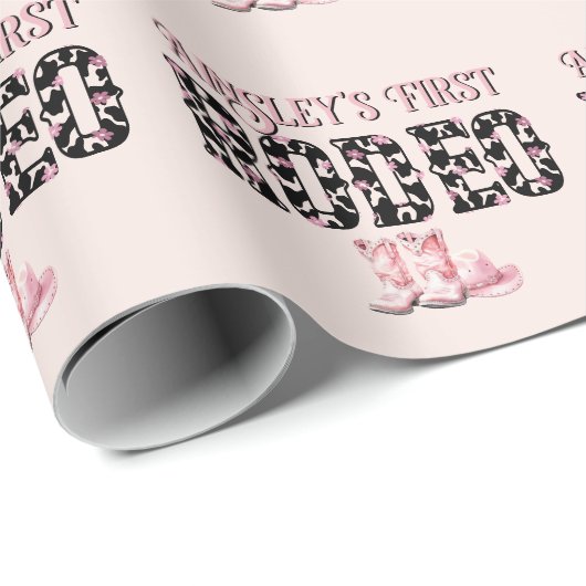 Niedlich First Rodeo Rosa Personalisiert 1. Geburt Geschenkpapier (Rolleneckpunkt)