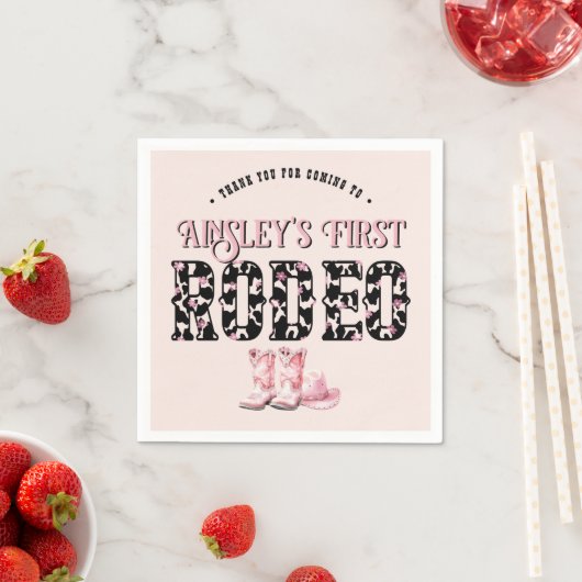 Niedlich First Rodeo Rosa Personalisiert 1. Geburt Serviette (Beispiel)