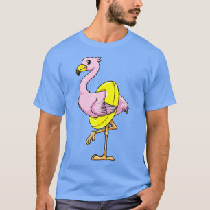 Niedlich Flamingo schwimmt mit einem Schwimmring T-Shirt