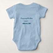Niedlich Fox Baby Boy, der den blauen T - Shirt de (Rückseite)