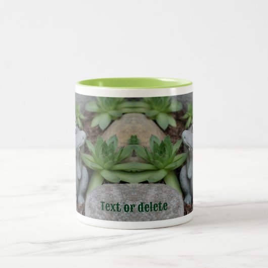 Niedlich Frosch Sukkulärer Garten Personalisiert Zweifarbige Tasse (Mittel)
