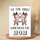 Niedlich Funny Deer Buck Wunderbare Mama Geburtsta Dankeskarte<br><div class="desc">Sie suchen eine einzigartige Möglichkeit, Ihre Liebe und Ihren Spaß auszudrücken? Unsere lustige Rehpun-Grußkarte ist die perfekte Wahl für jede Mutter zum Geburtstag oder sogar zum Muttertag! Passen Sie es an, indem Sie Ihre eigene persönliche Nachricht hinzufügen. Im Design finden Sie zwei niedliche Hirsche und eine Nachricht an die meistgewachsene...</div>