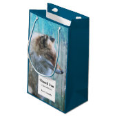 Niedlich Furry Fox auf Blue Grunge Hintergrund Dan Kleine Geschenktüte (Rückseite Schrägansicht)