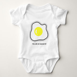 Niedlich gepochene Ei Baby Bodysuit Baby Strampler