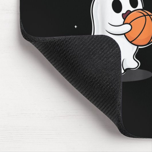 Niedlich Ghost Playing Basketball Witziges Hallowe Mousepad (Ecke)