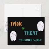 Niedlich Ghost Trick oder Treat Halloween Feiertagspostkarte (Vorne/Hinten)
