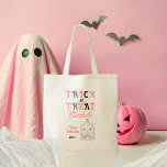 Niedlich Ghost Trick oder Treat Halloween Tragetasche<br><div class="desc">Niedliche rosarote Geisterrosa Akzente "Trick or Treat" "Happy Halloween" Urlaubsgestaltung. Composite Design von Holiday Hearts Designs.</div>