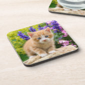 Niedlich Ginger Cat Kitten in einem Blumengarten F Getränkeuntersetzer (Linke Seite)