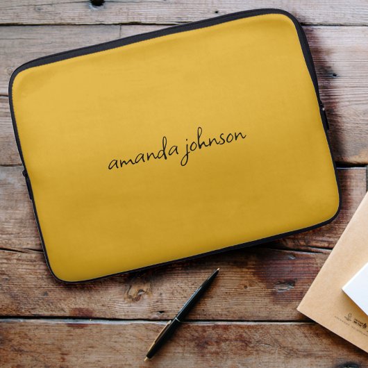 Niedlich Girly Modern Yellow Monogram Curry Name Laptopschutzhülle