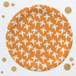 Niedlich Halloween Ghost Orange Pappteller<br><div class="desc">Viele kleine weiße Geister auf einem orangen Hintergrund. Ein lustiges Muster für diejenigen,  die niedliche und spukhafte Dinge mögen. Besonders gut zu Halloween. Originelle Kunst von Nic Squirrell.</div>