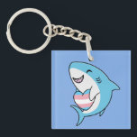 Niedlich Happy Blahaj Blue Shark Holding Trans Hea Schlüsselanhänger<br><div class="desc">Digitale Kunst eines sehr niedlichen und glücklichen blau-blauen Hais mit einem trans-Fahne Herz.</div>