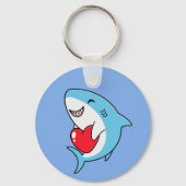 Niedlich Happy Blue Shark Holding a Red Heart Schlüsselanhänger (Rückseite)