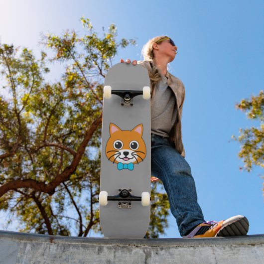 Niedlich Happy Ginger Cat mit Papillon Skateboard (Außenbereich 1)