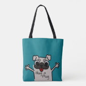 Niedlich Hug eines Mops Aquamarin Tasche (Rückseite)