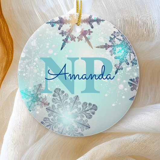 Niedlich Ice Blue Snowflake Personalisierter Name  Keramik Ornament