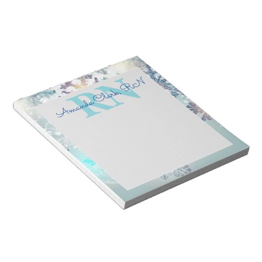 Niedlich Ice Blue Snowflake Personalisierter Name Notizblock (angewinkelt)