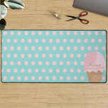 Niedlich Ice Cream Polka Dot Pattern Girly Desk Ma Schreibtischunterlage<br><div class="desc">Liebe rosa Eis und Polka Punkte? Sie können Ihren Namen zu dieser niedlichen rosa und aquamarinen Polka Dot Schreibtischmatte hinzufügen.</div>