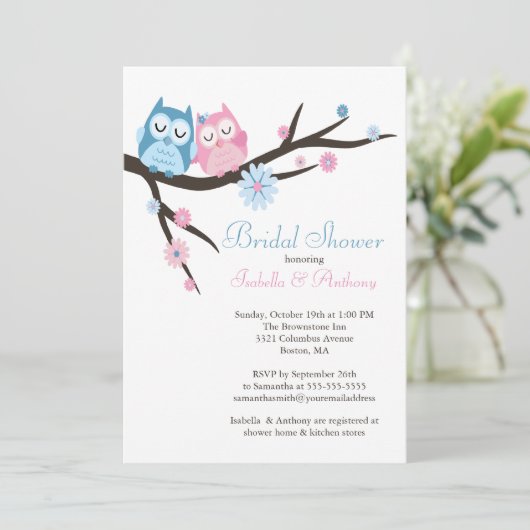Niedlich in der Liebe Owl Brautparty Einladung (Stehend Vorderseite)