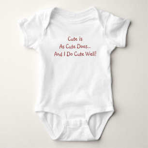 Niedlich ist, was niedlich tut Spruch Baby Strampler