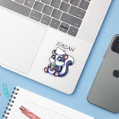 Niedlich Kawaii Skunk mit Bubble Tee Personalisier Aufkleber (Laptop mit iPhone)