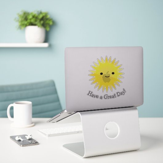 Niedlich Kawaii Smiling Sun Aufkleber (Laptop auf Schreibtisch)