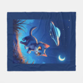 Niedlich Kitten Chased durch ein UFO Fleecedecke (Vorderseite (Horizontal))