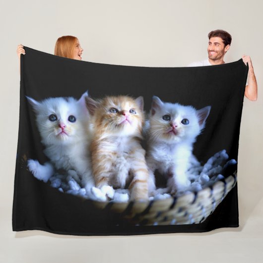 NIEDLICH KLEINE KITTENS FLEECEDECKE (Beispiel)