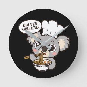 Niedlich Koala genießt Ramen Runde Wanduhr