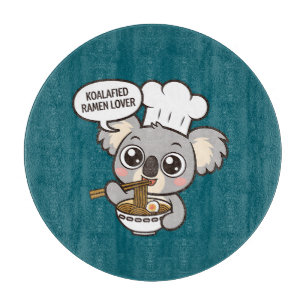 Niedlich Koala genießt Ramen Schneidebrett