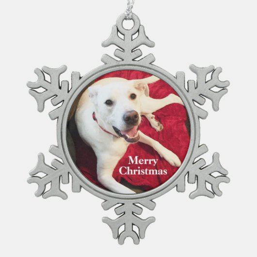 Niedlich Lächelnder weißer Labrador Mix Dog Schneeflocken Zinn-Ornament (Vorderseite)