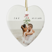 Niedlich Mistletoe Newlyweds Wedding Foto Monogram Keramik Ornament (Rechts)
