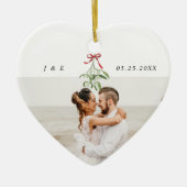 Niedlich Mistletoe Newlyweds Wedding Foto Monogram Keramik Ornament (Vorne)