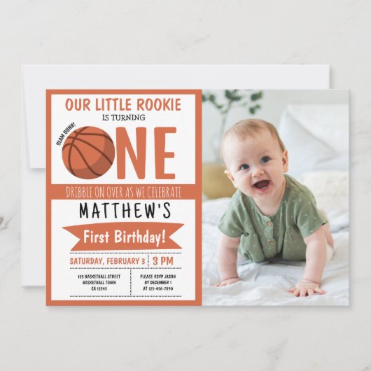 Niedlich Modern Basketball Ribbon Foto 1. Geburtst Einladung (Vorderseite)