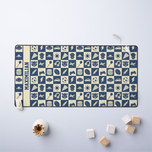 Niedlich Modern Blue Checkered Icons Muster Boy's Schreibtischunterlage (Kindertisch)