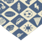 Niedlich Modern Blue Checkered Icons Muster Boy's Tischdecke (Schrägansicht)